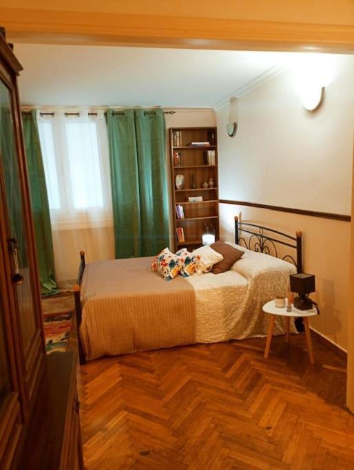 Romantic Apartment Ideal For Women! 雅典 外观 照片
